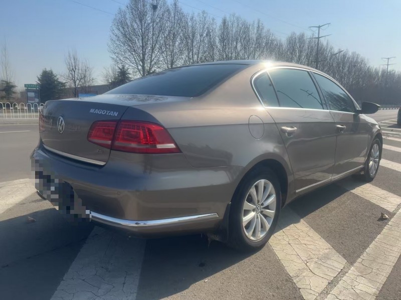 枣庄14年大众迈腾8