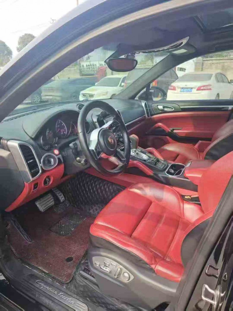 湘潭16年保时捷卡宴5