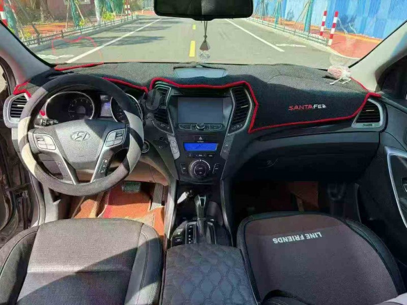 龙岩14年现代新胜达6