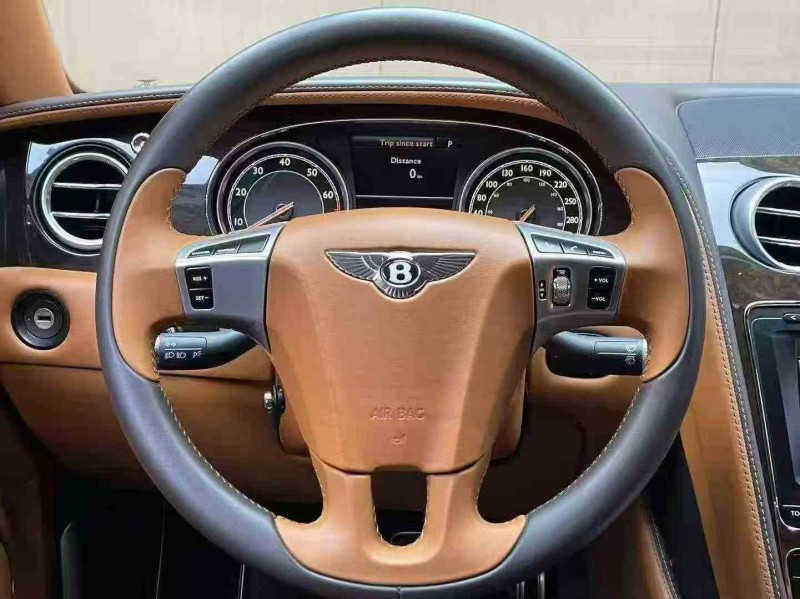 南平15年宾利飞驰8