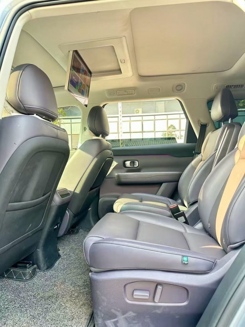 东莞24年零跑汽车C164