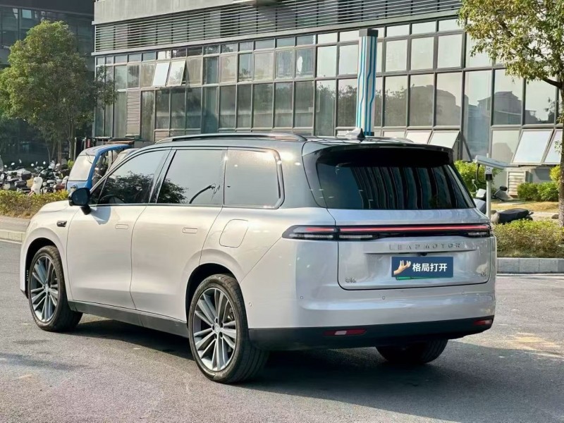 东莞24年零跑汽车C167