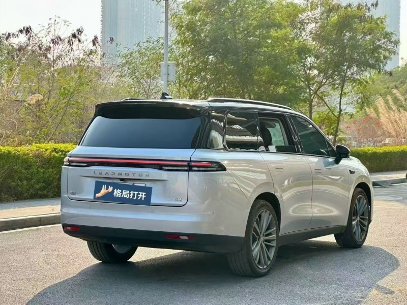 东莞24年零跑汽车C168