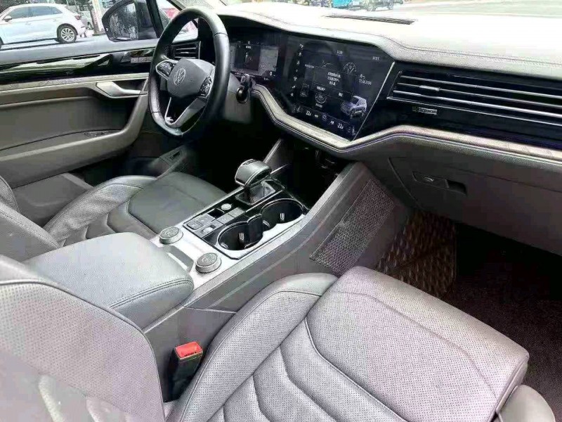 三明21年大众途锐8