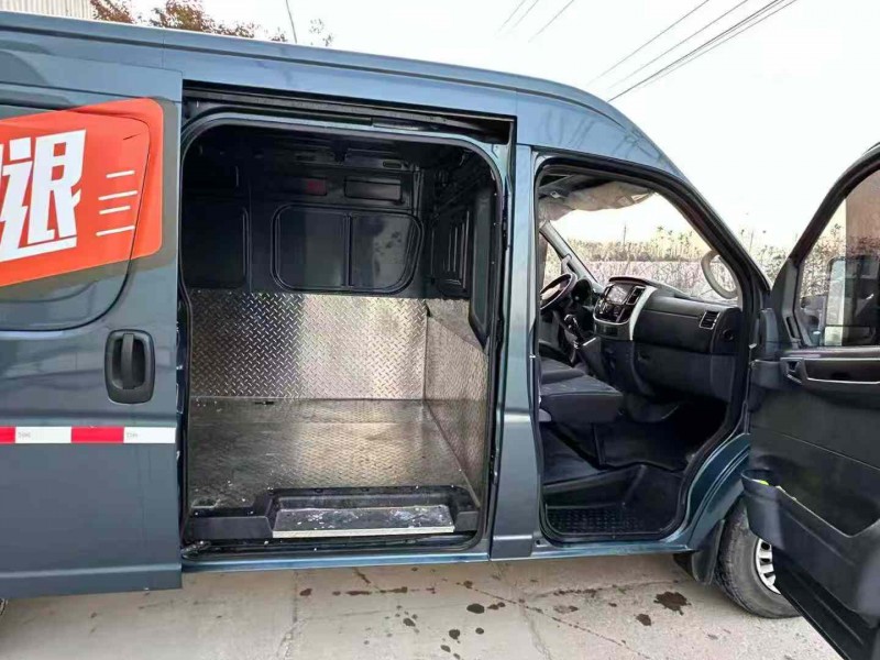 徐州23年东风御风8