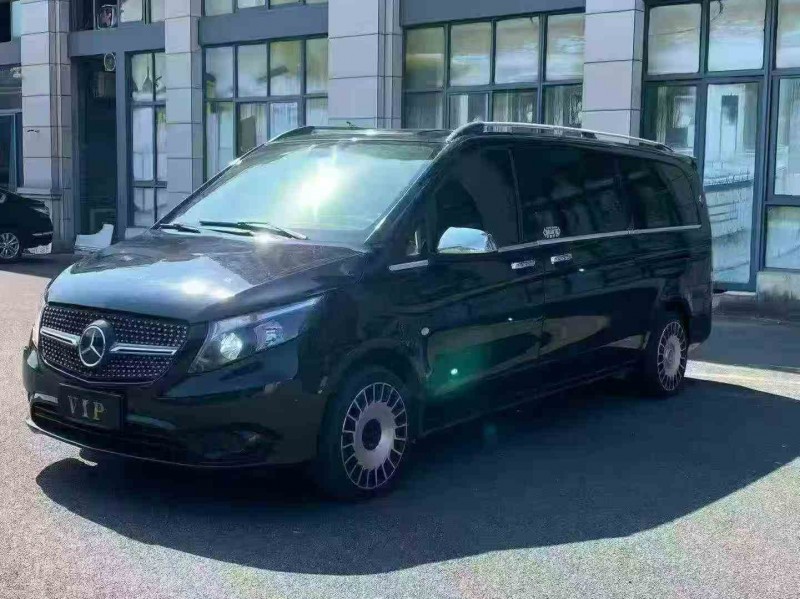 龙岩18年奔驰威霆3