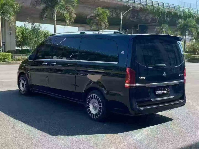 龙岩18年奔驰威霆7