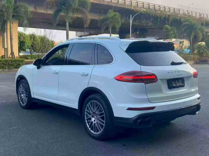 泉州14年保时捷卡宴8