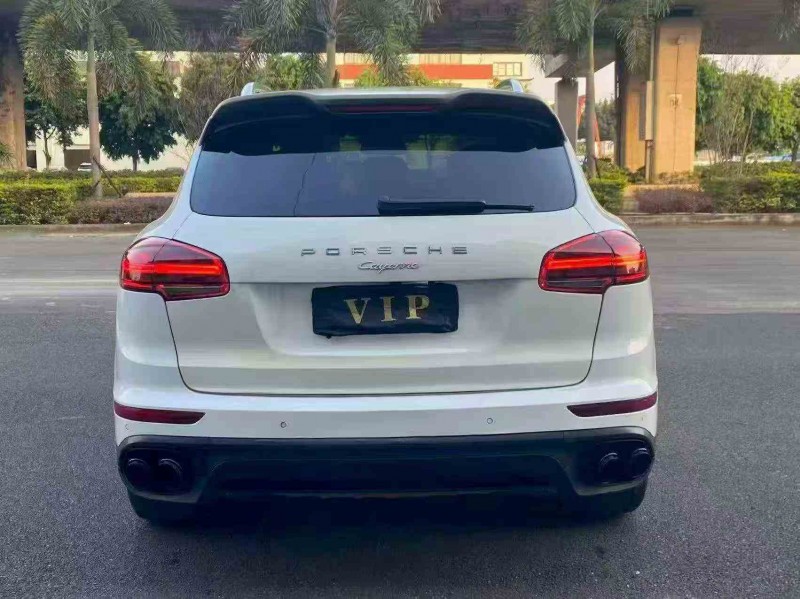 泉州14年保时捷卡宴9