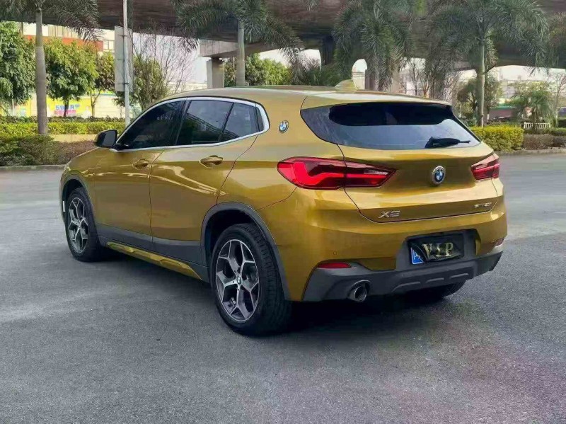 三明19年宝马X27