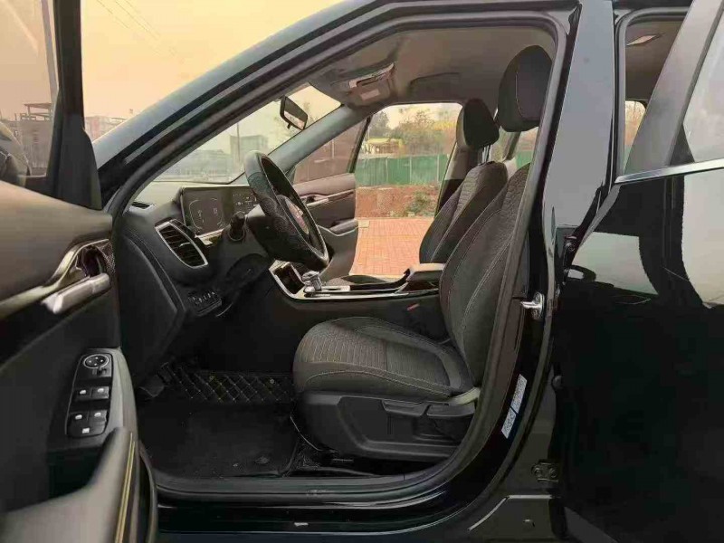 衡阳23年起亚赛拉图4