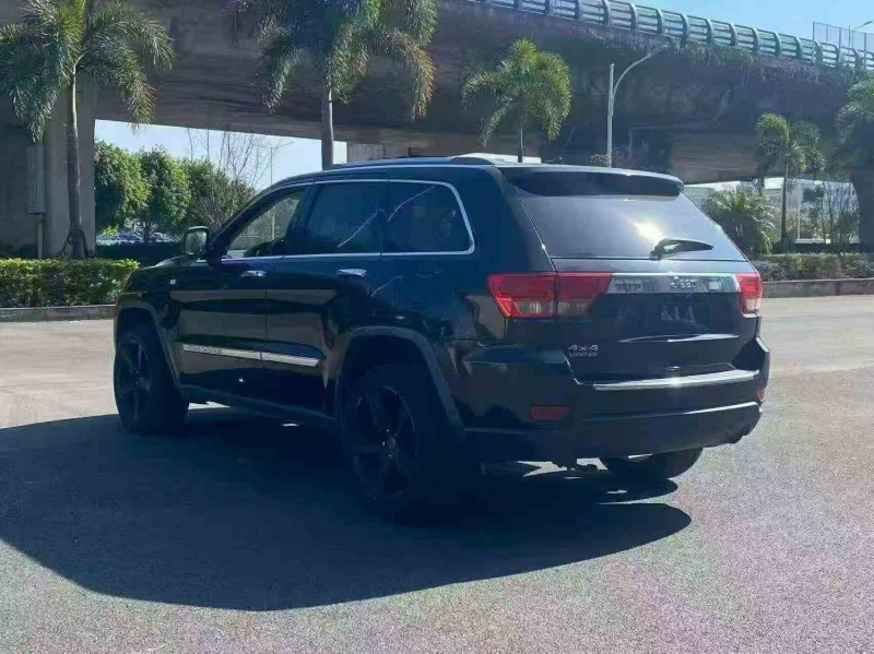 厦门11年Jeep大切诺基7