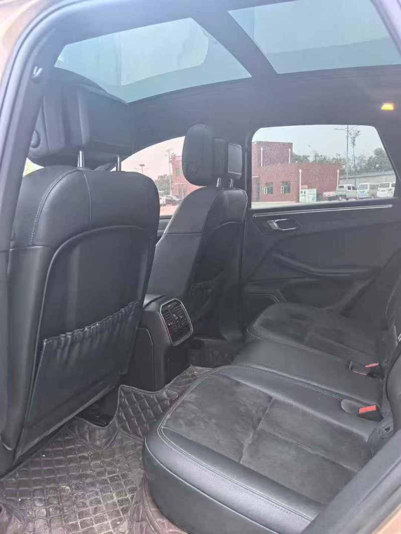 常德16年保时捷Macan5