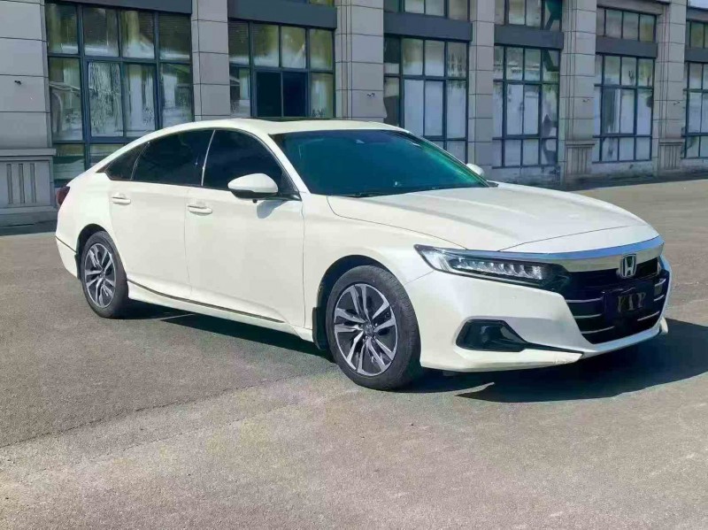 泉州22年本田雅阁2