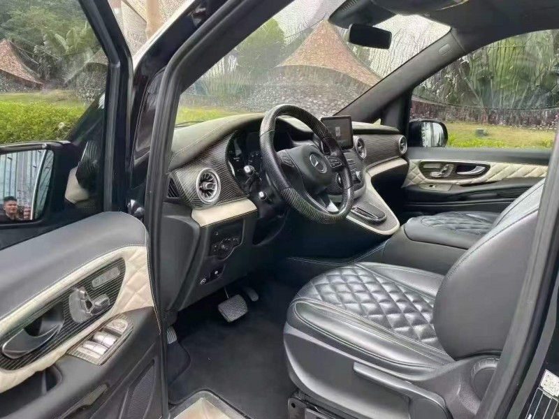 深圳20年奔驰威霆4