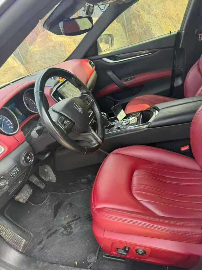 济宁17年玛莎拉蒂Ghibli5