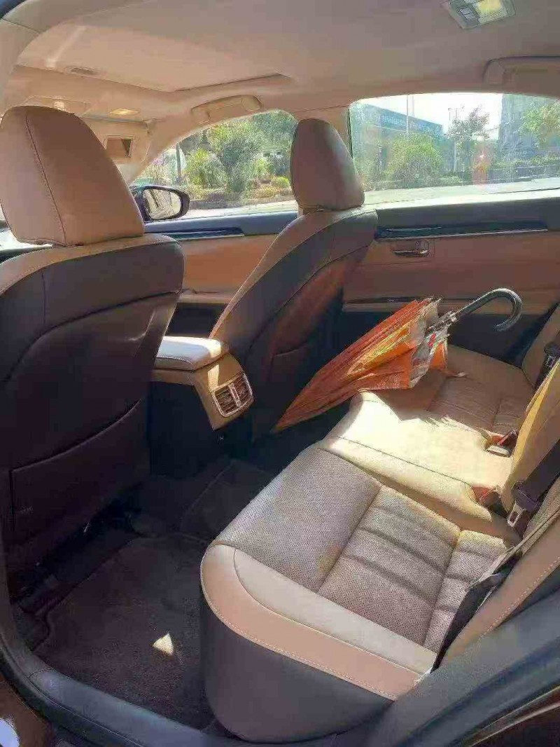 漳州16年雷克萨斯ES4