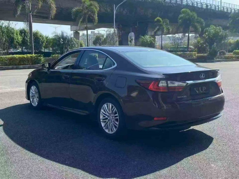 漳州16年雷克萨斯ES7