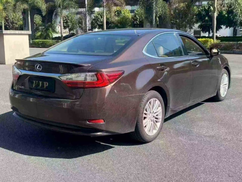 漳州16年雷克萨斯ES8