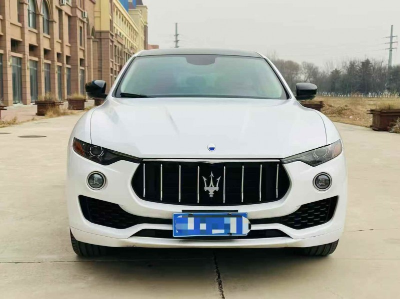 枣庄18年玛莎拉蒂Levante1