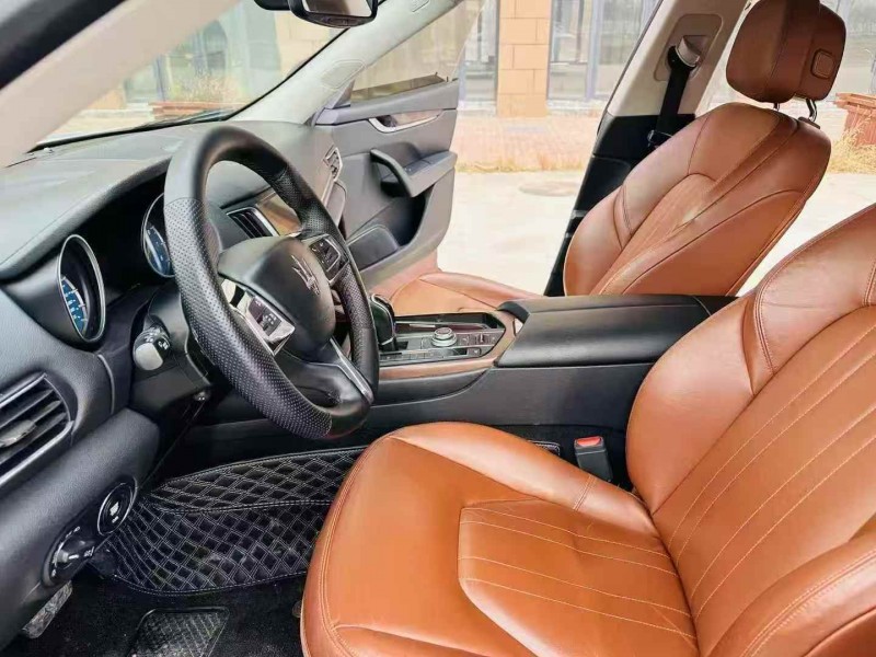 枣庄18年玛莎拉蒂Levante4