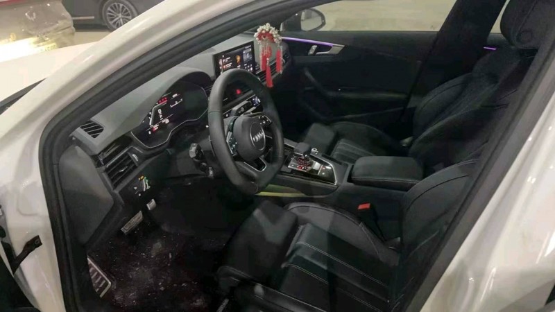 合肥25年奥迪A4L3