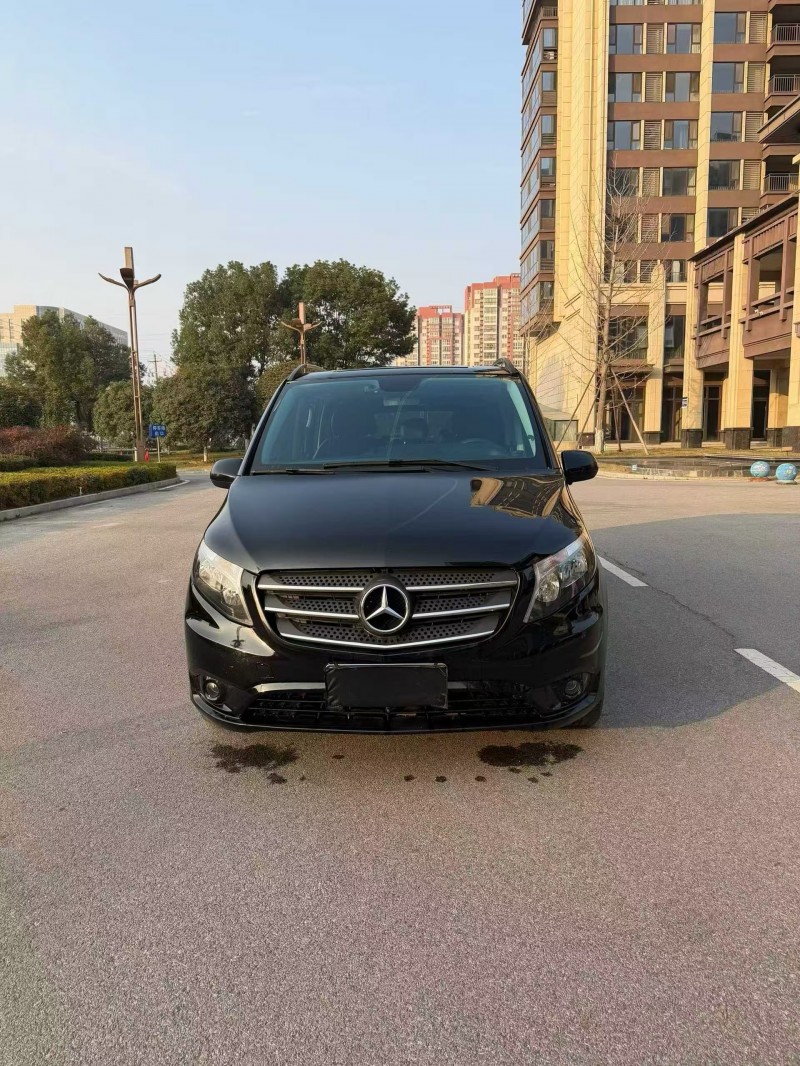 安阳20年奔驰威霆1