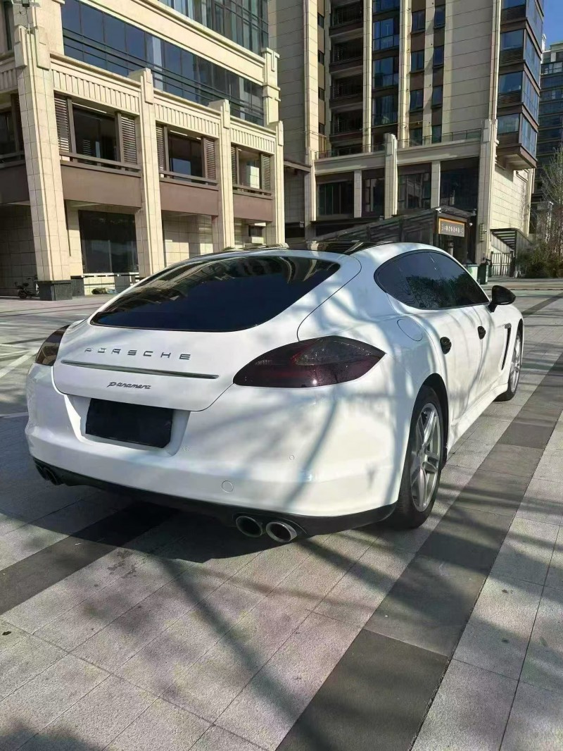 安阳12年保时捷帕拉梅拉7