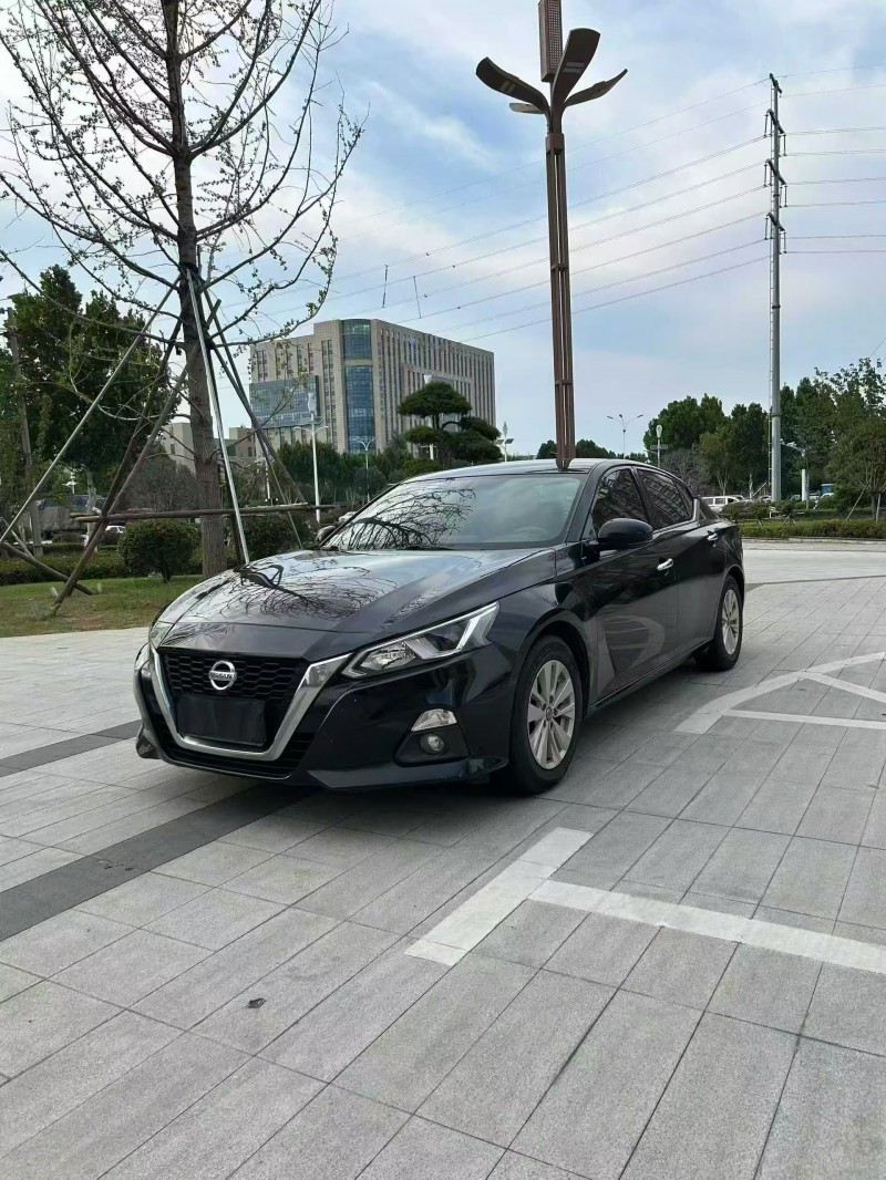 安阳22年日产天籁2