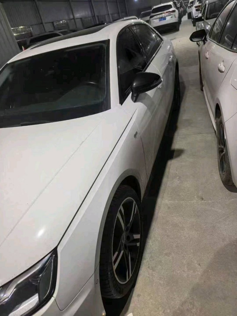 长沙23年奥迪A4L4