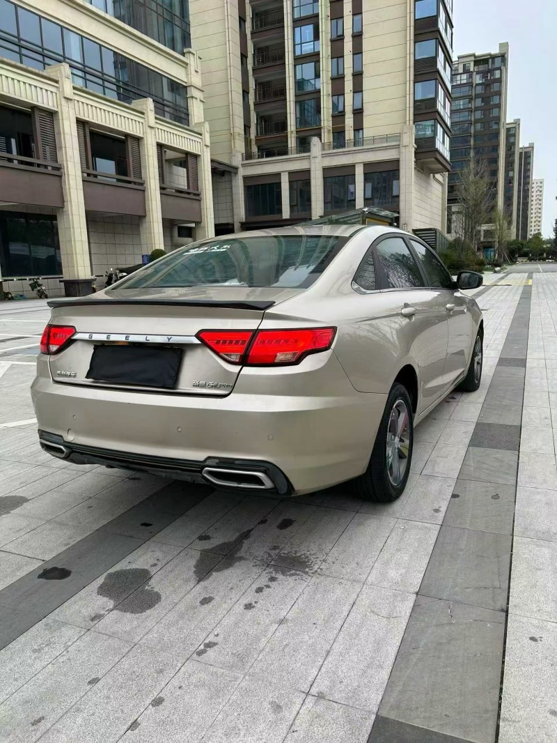 安阳19年吉利帝豪9