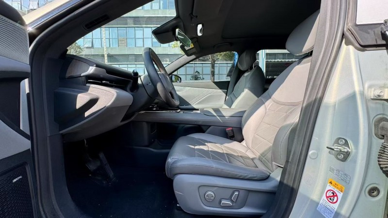 东莞25年长安汽车深蓝4