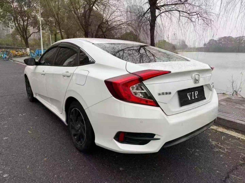 新余17年本田思域7