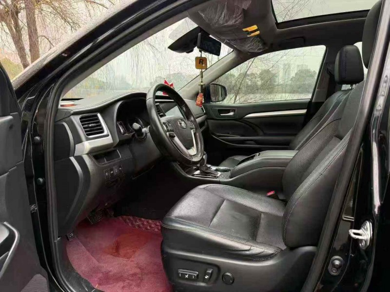 新余21年丰田汉兰达4