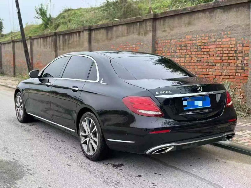 天津20年奔驰E9
