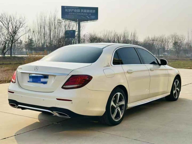 济宁19年奔驰E8