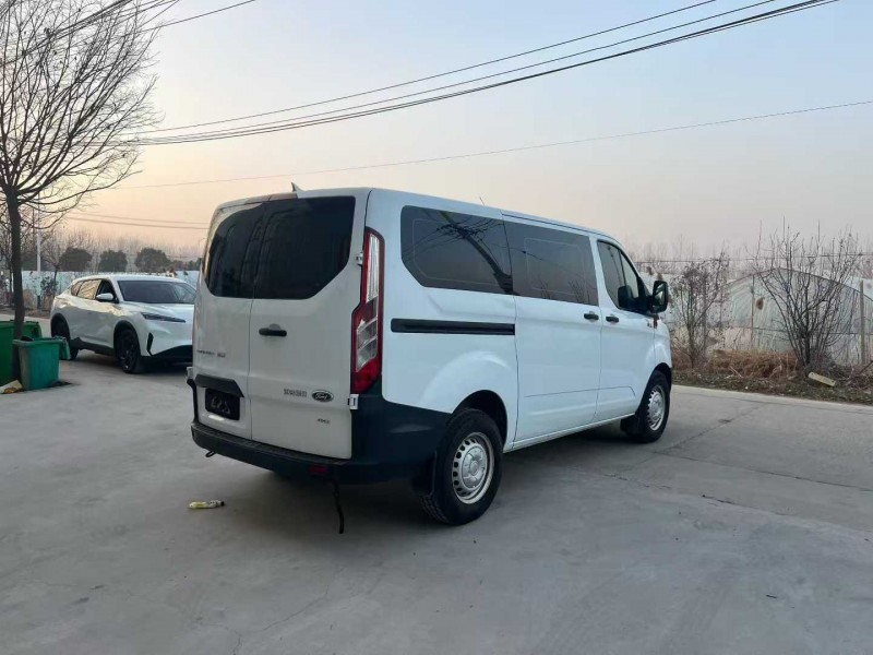 徐州23年福特全顺4