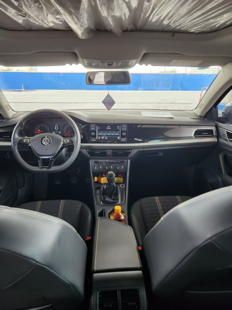 保定19年大众朗逸6