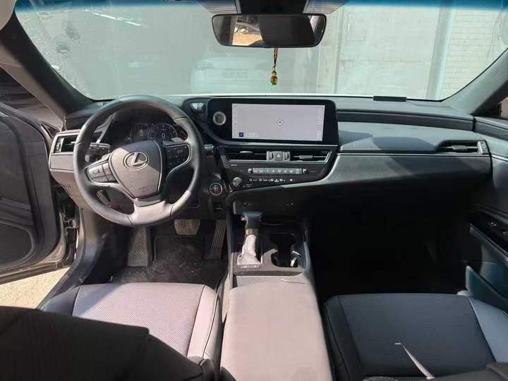 嘉兴23年雷克萨斯ES6