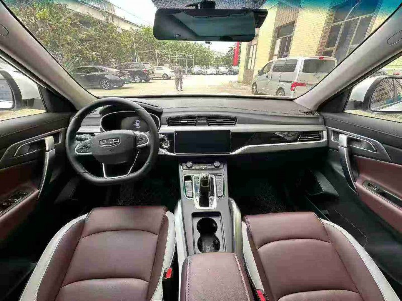 东莞22年吉利博越5