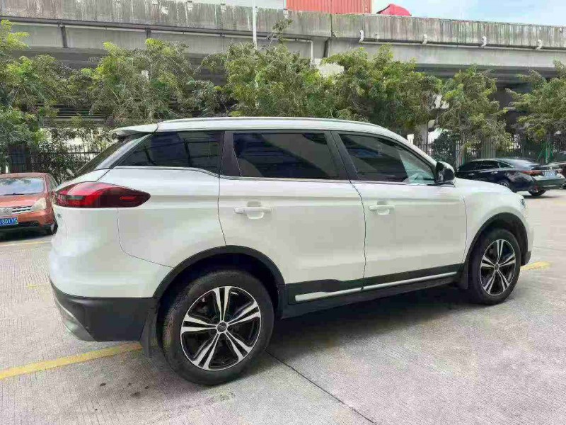东莞22年吉利博越7