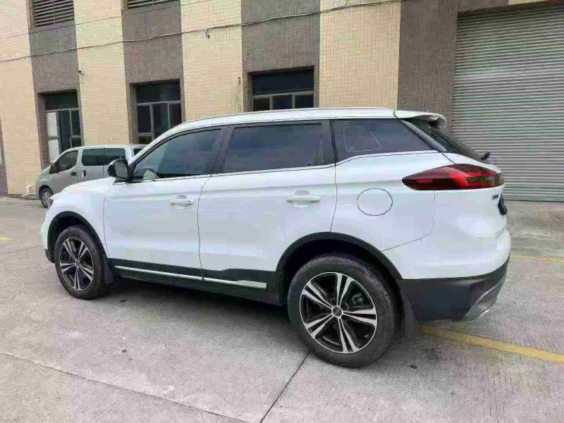 东莞22年吉利博越8