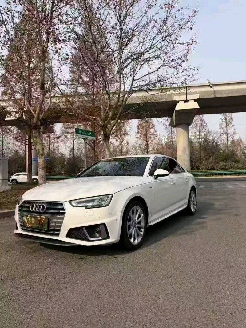 青岛19年奥迪A4L3