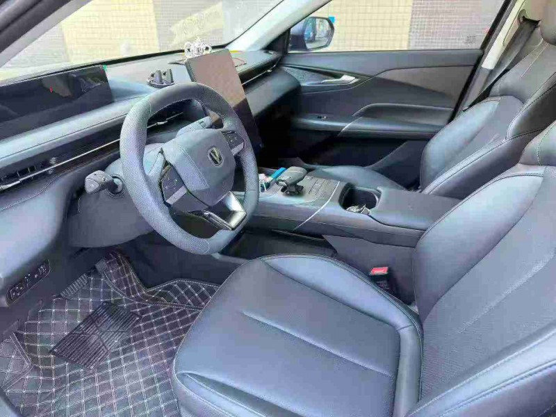 东莞25年长安汽车逸动4