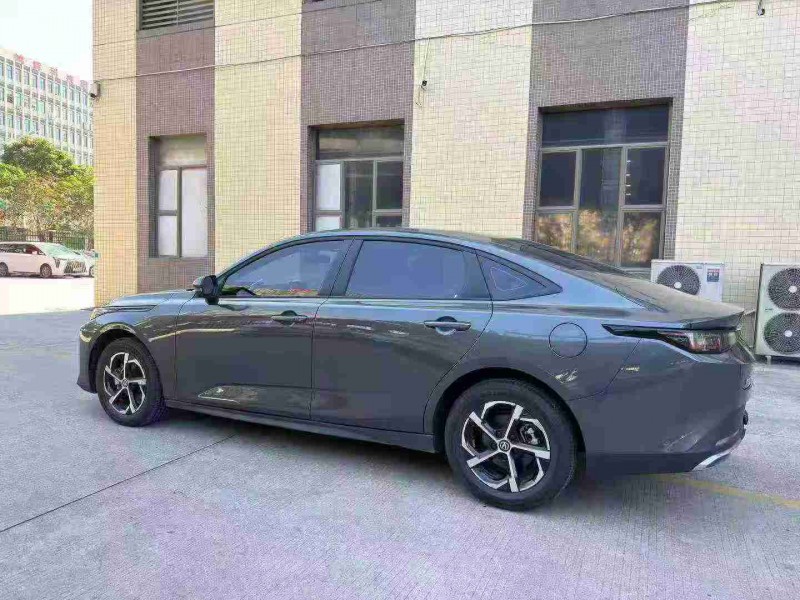 东莞25年长安汽车逸动8