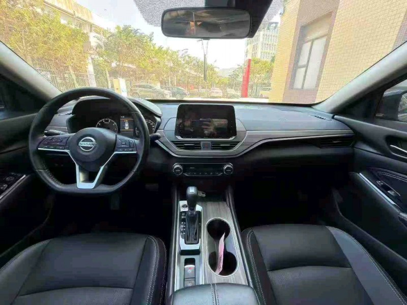 东莞22年日产天籁5