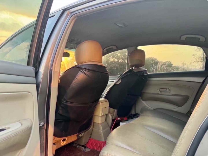 广州16年日产轩逸5