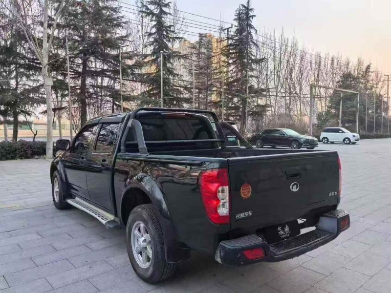 保定22年长城汽车风骏8