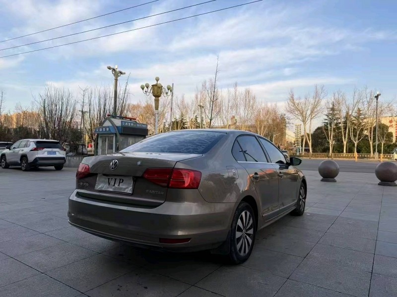 枣庄17年大众速腾4