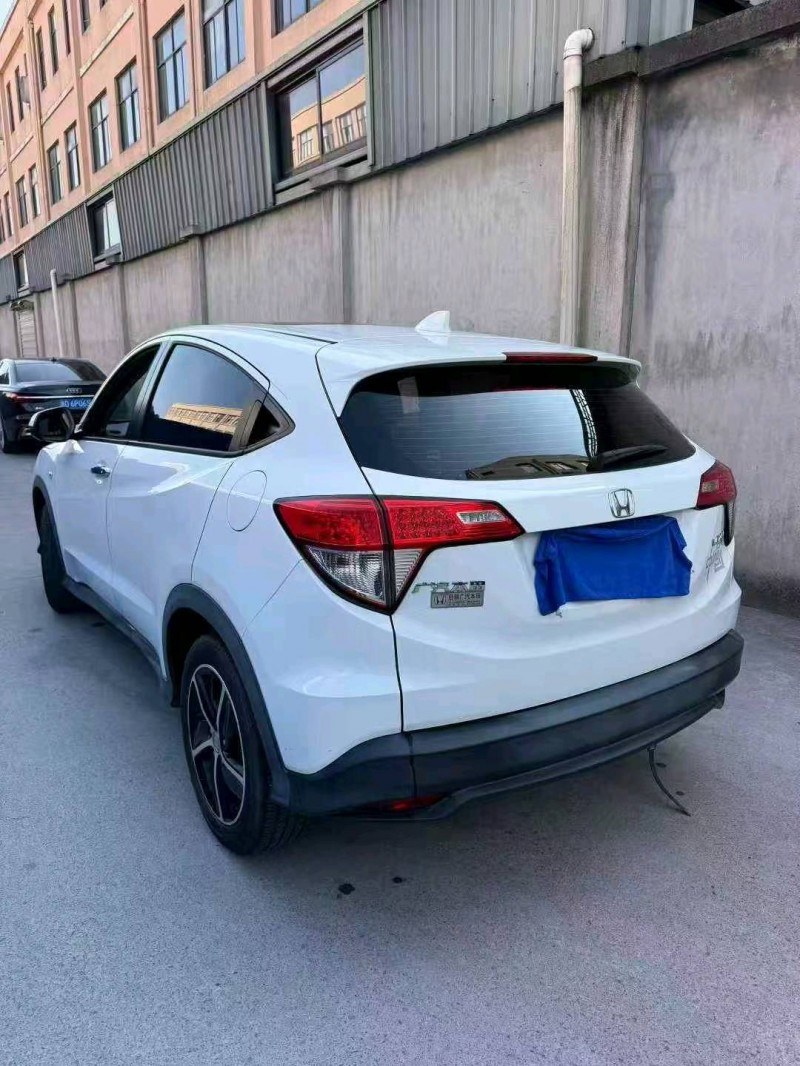 台州21年本田缤智5